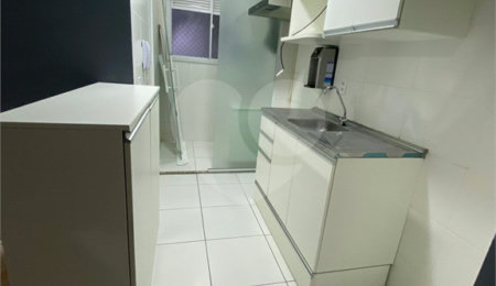 Apartamento à venda com 2 quartos em Vila Zat, São Paulo, SP