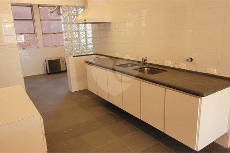 Apartamento para alugar com 3 quartos, sendo 1 suíte, em Jardim Europa, São Paulo, SP