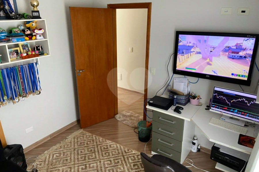 Sobrado à venda com 4 quartos, sendo 2 suítes, em Vila Alpina, Santo André, SP
