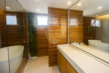Apartamento à venda com 3 suítes em Alto da Boa Vista, São Paulo, SP