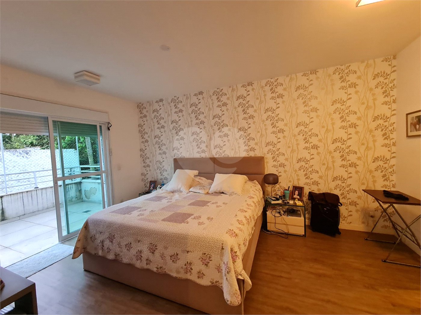 Casa à venda com 4 suítes no condomínio Villaggio DI Palme, São Paulo - SP
