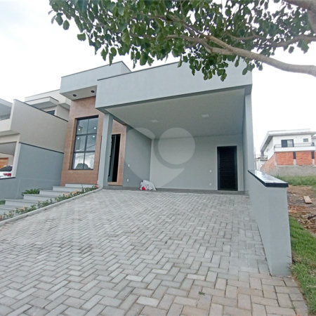 Casa à venda com 3 suítes no condomínio Vita Verdi, Valinhos - SP