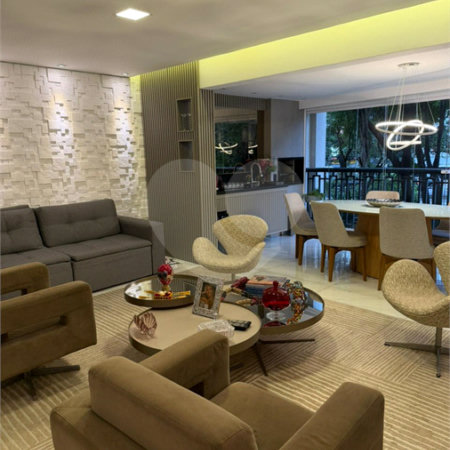 Apto á venda de 118 m de área útil, campo belo 3 suites 2 vagas Aceita e estuda Permuta ( sujeito a avaliação).