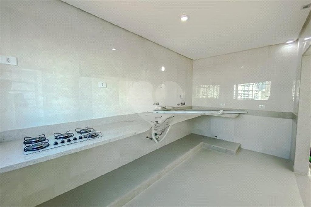 Apartamento com 260m² à venda na Av. Paes de Barros - Recém reformado 100% - Impecável.