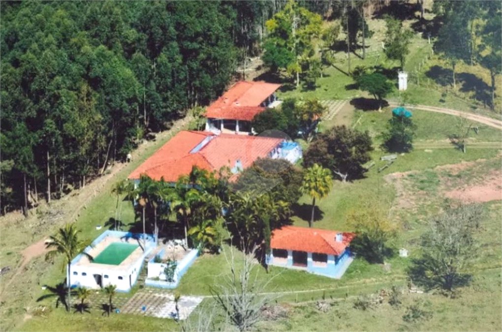 Sítio à venda com 6 quartos, sendo 5 suítes, em Dos Mimis, Piracaia, SP