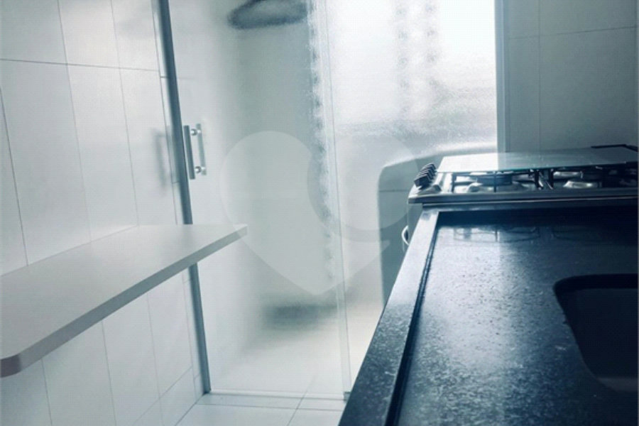 Apartamento à venda com 2 quartos em Parque Maria Domitila, São Paulo, SP