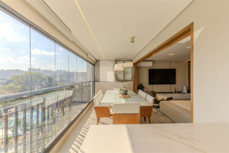 Apartamento à venda com 2 suítes em Santo Amaro, São Paulo, SP