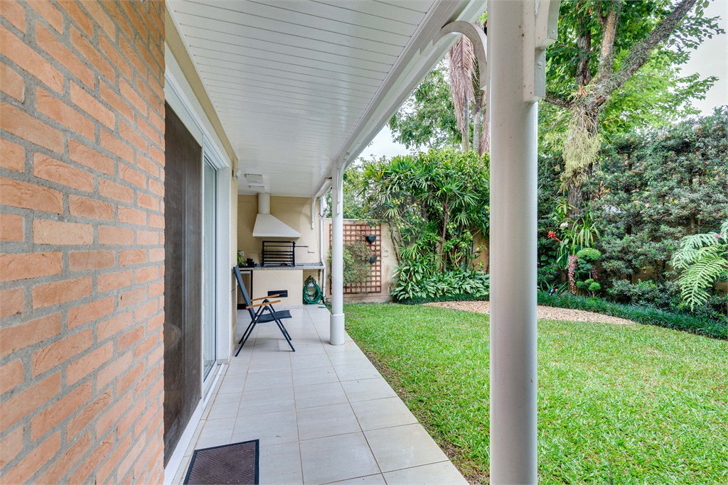 Casa à venda com 3 suítes no condomínio Villa Splendore, São Paulo - SP