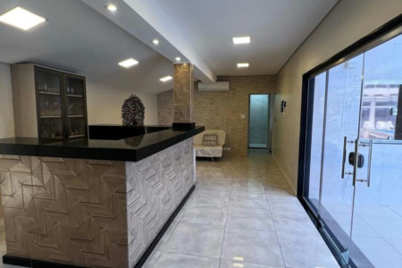 Casa à venda com 8 quartos, sendo 2 suítes, em Flórida, Praia Grande, SP