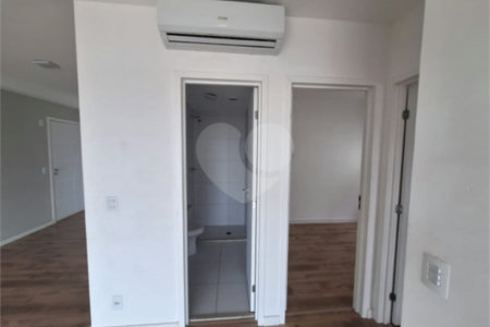 Apartamento à venda com 2 quartos, sendo 1 suíte,  em Vila Esperança, São Paulo, SP