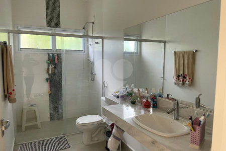 Casa à venda com 3 quartos, sendo 1 suíte, no condomínio Vila Hipica Ii, Vinhedo - SP