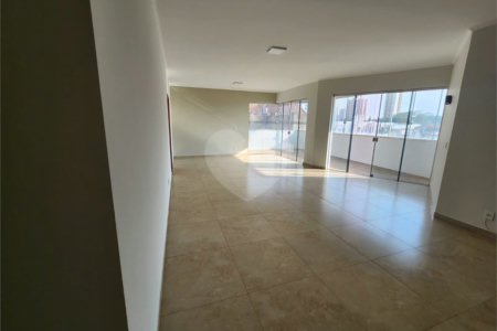 Apartamento à venda com 4 quartos, sendo 2 suítes, no Centro, Araraquara, SP