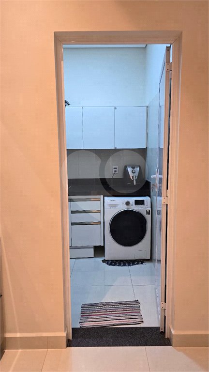 Casa à venda com 3 quartos, sendo 2 suítes, no condomínio Village da Serra, Araçoiaba da Serra - SP