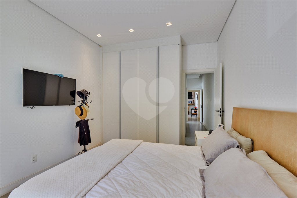 Casa Térrea à venda com 3 suítes em Alto da Boa Vista, São Paulo, SP