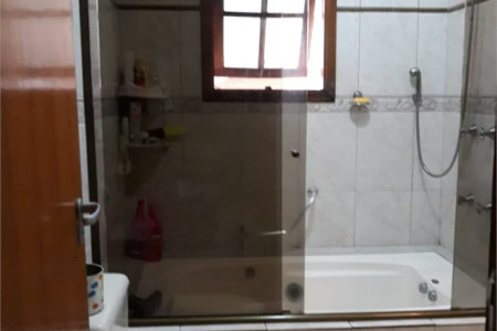 Sobrado à venda com 3 suítes em Ferreira, São Paulo, SP