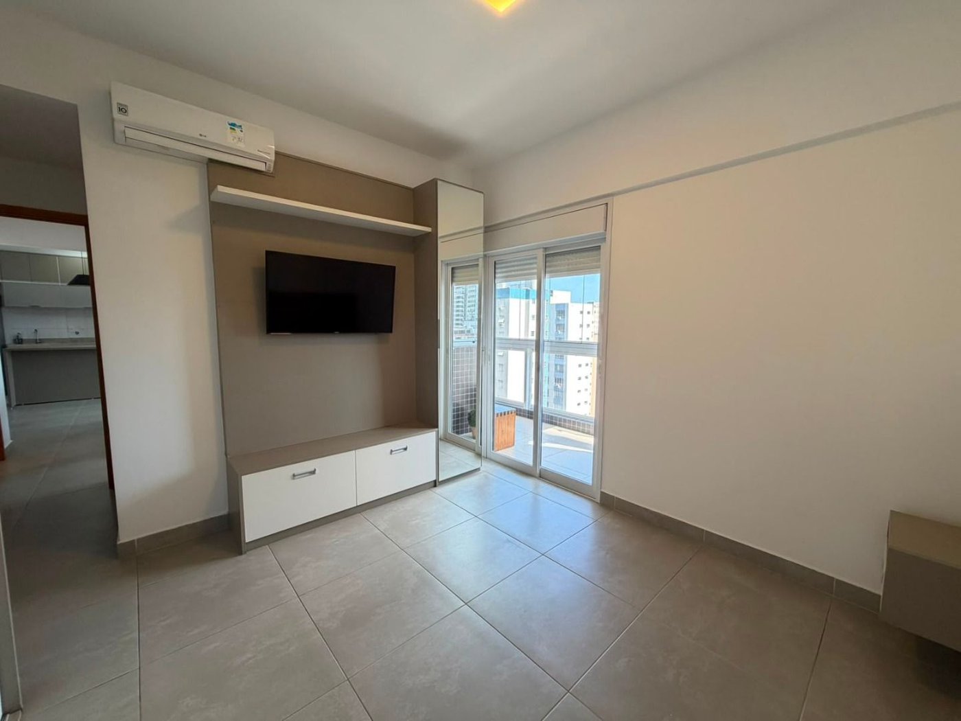 Apartamento com 2 dormitórios à venda, 72 m² por R$ 1.350.000,00 - Gonzaga - Santos/SP
