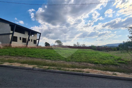 Terreno à venda no condomínio Village Ipanema 2, Araçoiaba da Serra - SP