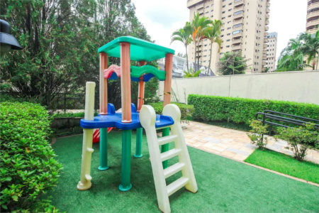 Apartamento à venda com 3 suítes em Real Parque, São Paulo, SP