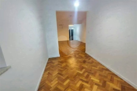 Apartamento à venda com 3 quartos, sendo 1 suíte,  em Copacabana, Rio de Janeiro, RJ