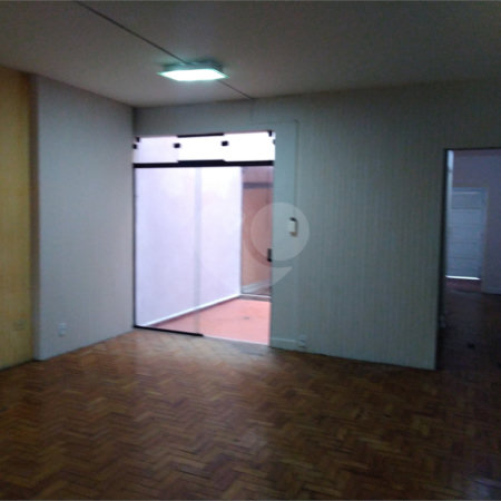 Sobrado à venda com 3 quartos em Vila Cordeiro, São Paulo, SP