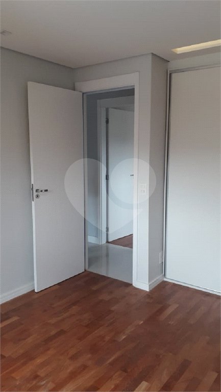Apartamento à venda com 3 quartos, sendo 1 suíte,  em Jardim Vazani, São Paulo, SP