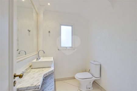 Casa à venda com 4 suítes no condomínio Solar Andaluz, São Paulo - SP