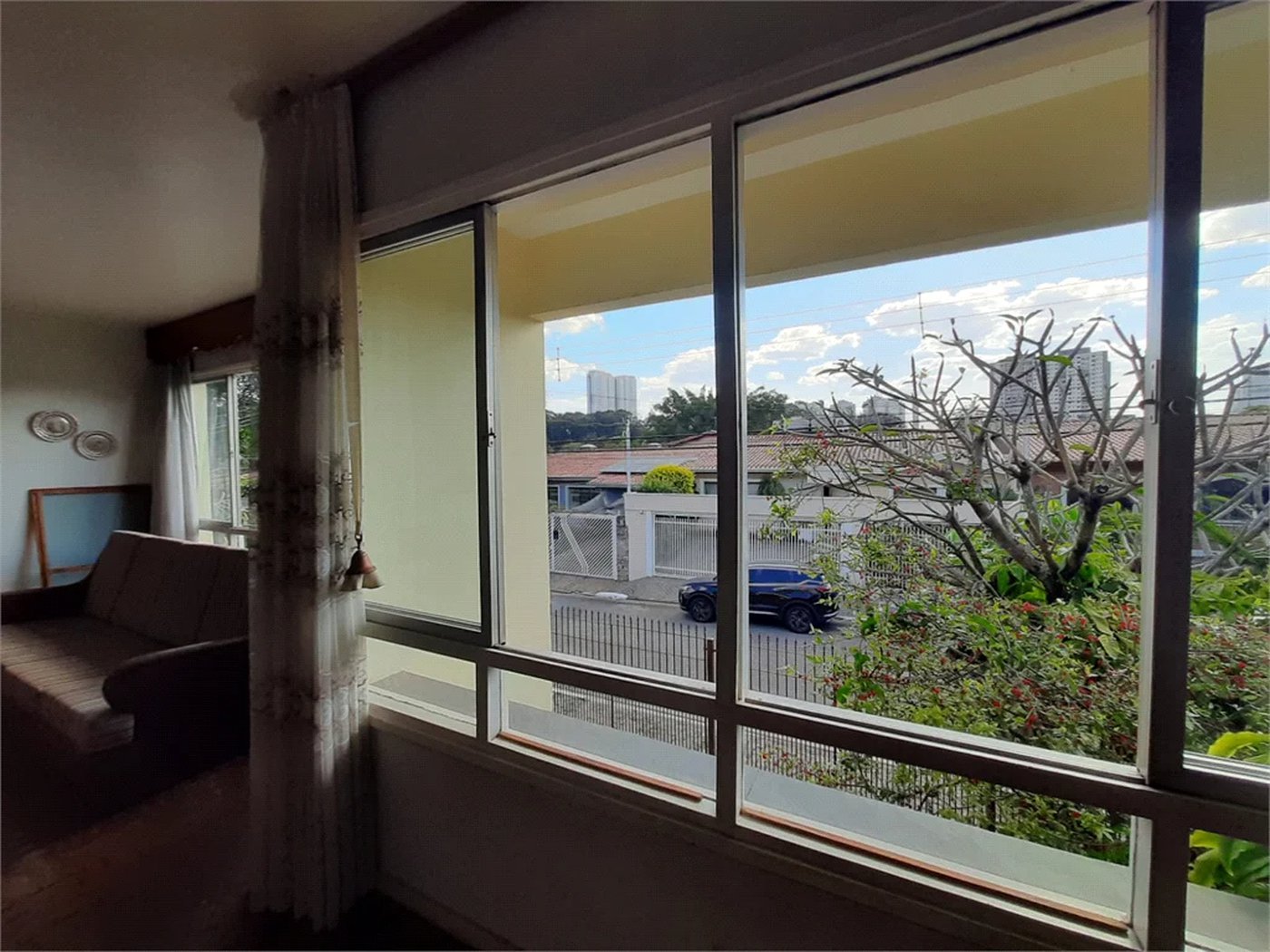 Casa à venda com 4 quartos, sendo 1 suíte, em Parque Continental, São Paulo, SP