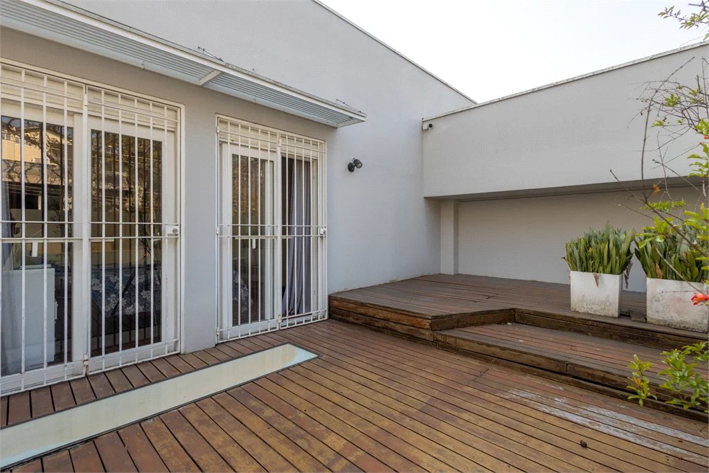 Casa à venda com 4 suítes em Jardim Guedala, São Paulo, SP
