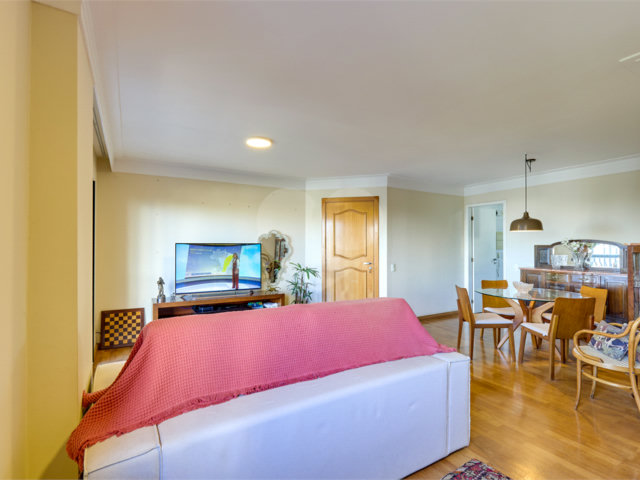 Apartamento à venda com 3 quartos, sendo 1 suíte,  em Alto da Boa Vista, São Paulo, SP