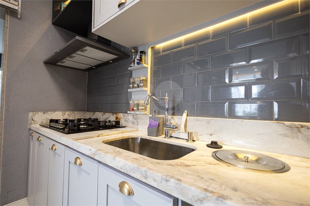 Apartamento à venda com 5 quartos, sendo 4 suítes,  em Parque Reboucas, São Paulo, SP