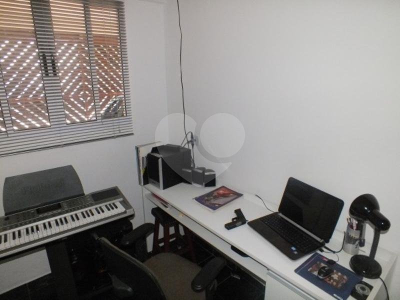 Casa à venda com 3 quartos, sendo 1 suíte, em Jardim Oriental, São Paulo, SP