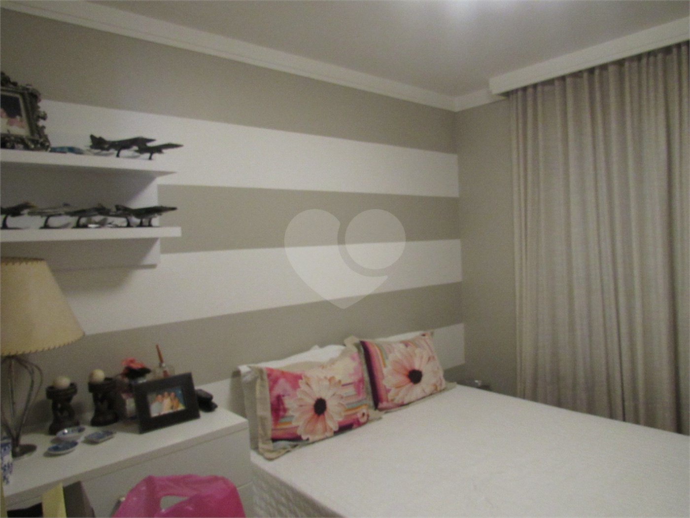 Apartamento à venda com 4 quartos, sendo 3 suítes, em Jardim Londrina, São Paulo, SP
