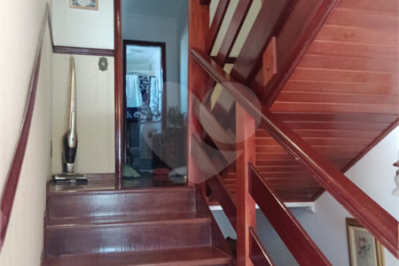 Casa à venda com 4 quartos, sendo 3 suítes,  em Alto Ipiranga, Mogi das Cruzes, SP