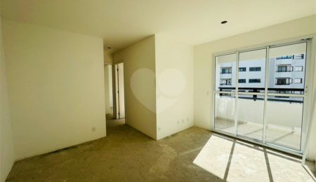 Apartamento à venda com 2 quartos, sendo 1 suíte,  em Vila Rosália, Guarulhos, SP