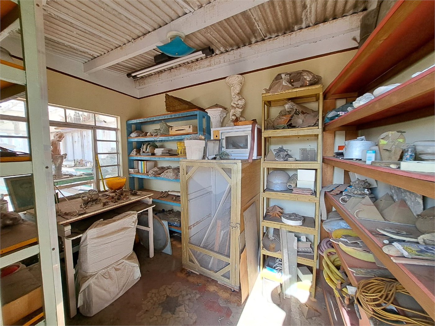 Casa à venda com 3 quartos, sendo 1 suíte, em Vila Constança, São Paulo, SP