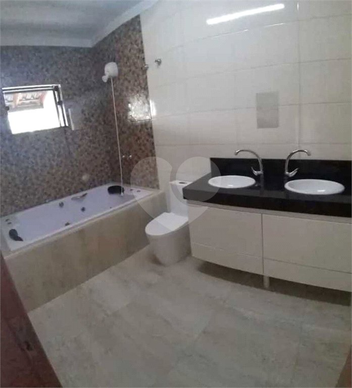 Chácara à venda com 3 quartos, sendo 1 suíte, em Caguassu, Sorocaba, SP