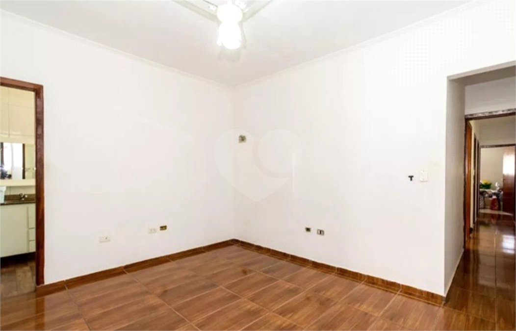 Casa à venda com 5 quartos, sendo 1 suíte, em Vila Rosália, Guarulhos, SP