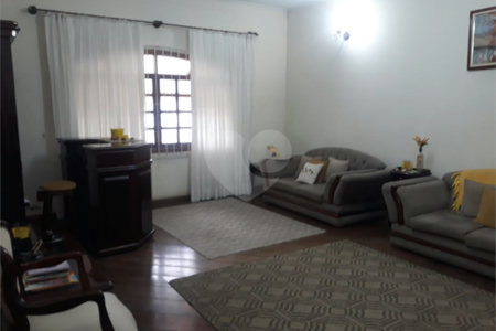 Sobrado à venda com 3 quartos, sendo 1 suíte, em Jardim Flórida, São Roque, SP