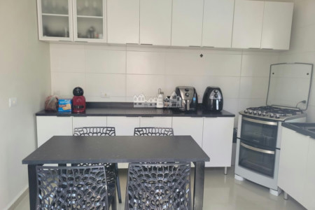 Casa à venda com 2 quartos no condomínio Residencial Manuela, Chácaras Maringá, Atibaia - SP