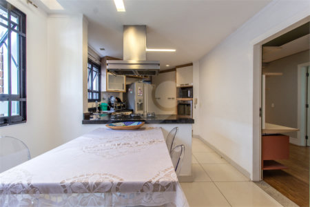 Apartamento à venda com 4 quartos, sendo 2 suítes,  em Vila Mariana, São Paulo, SP