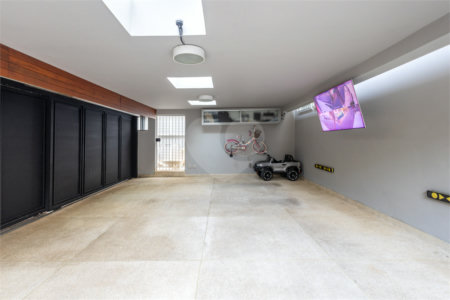 Casa à venda com 4 suítes em Jardim Guedala, São Paulo, SP