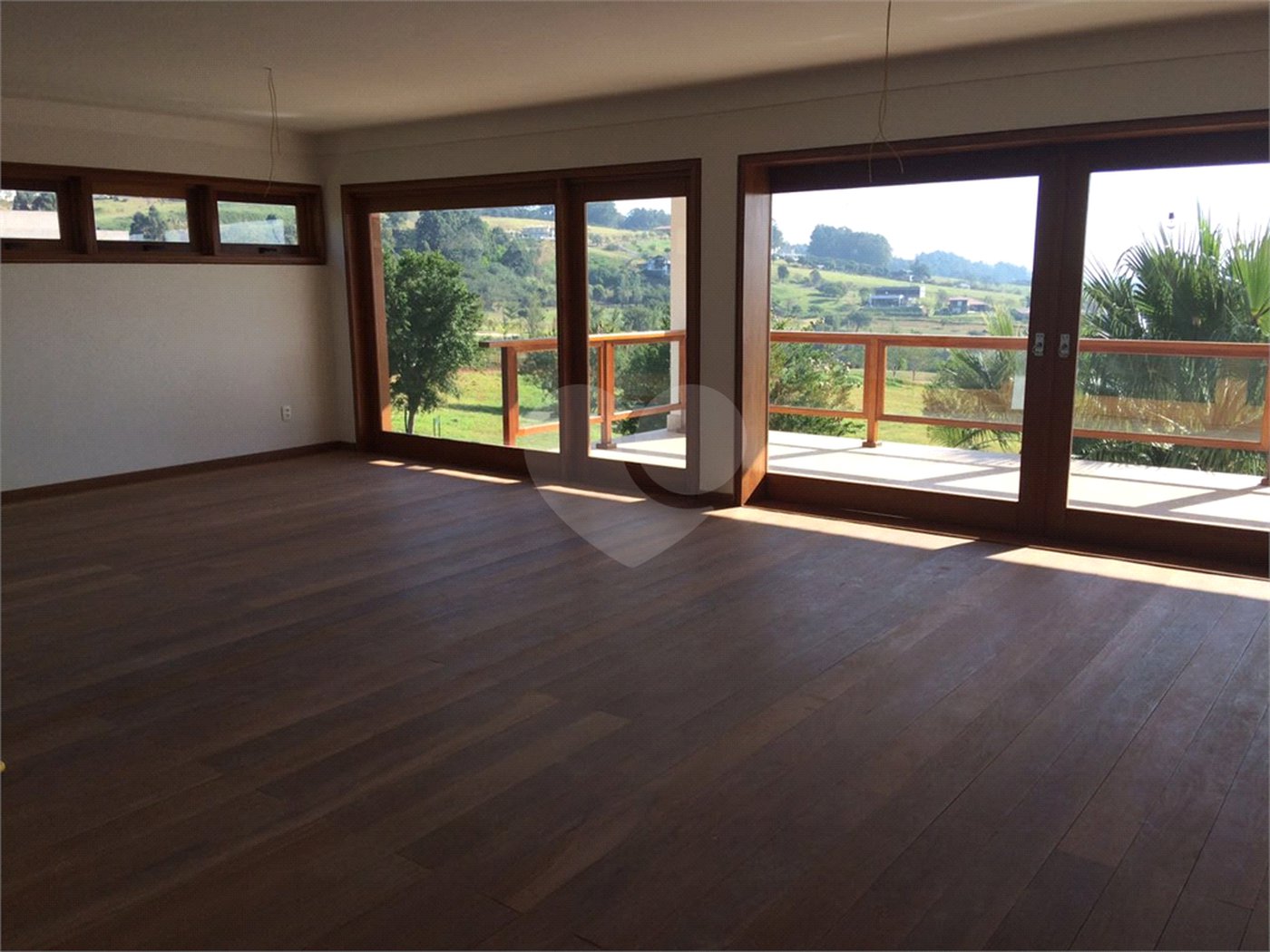 Casa à venda com 5 suítes no condomínio Fazenda da Grama, Itupeva - SP