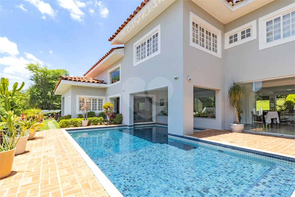 Casa à venda com 7 quartos, sendo 5 suítes,  em Morumbi, São Paulo, SP
