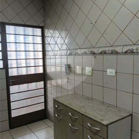 Apartamento à venda ou para alugar com 2 quartos, sendo 1 suíte,  no Centro, São Roque, SP