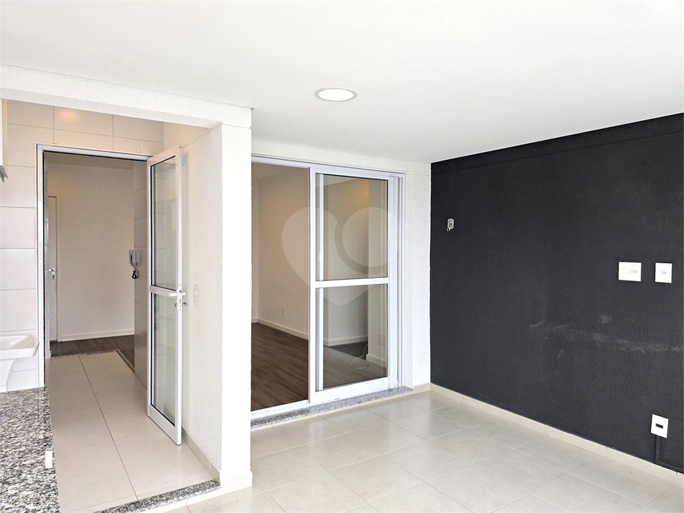 Apartamento à venda ou para alugar com 2 quartos, sendo 1 suíte, em Campo Belo, São Paulo, SP