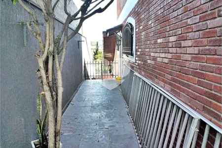 Sobrado à venda com 4 quartos, sendo 2 suítes, em Jardim São Bento, São Paulo, SP
