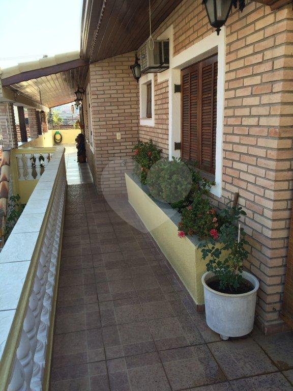 Sobrado à venda com 5 quartos, sendo 4 suítes,  em Vila Mazzei, São Paulo, SP
