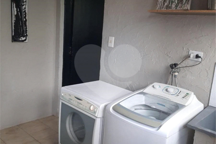 Sobrado à venda com 4 quartos, sendo 2 suítes, em Tremembé, São Paulo, SP