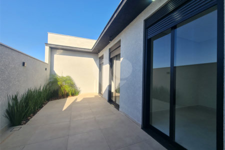 Casa à venda com 3 quartos, sendo 1 suíte, no condomínio Vilagio Wanel, Sorocaba - SP