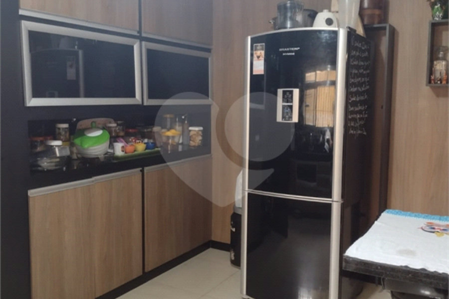 Casa à venda com 4 quartos, sendo 2 suítes, em Vila Gustavo, São Paulo, SP